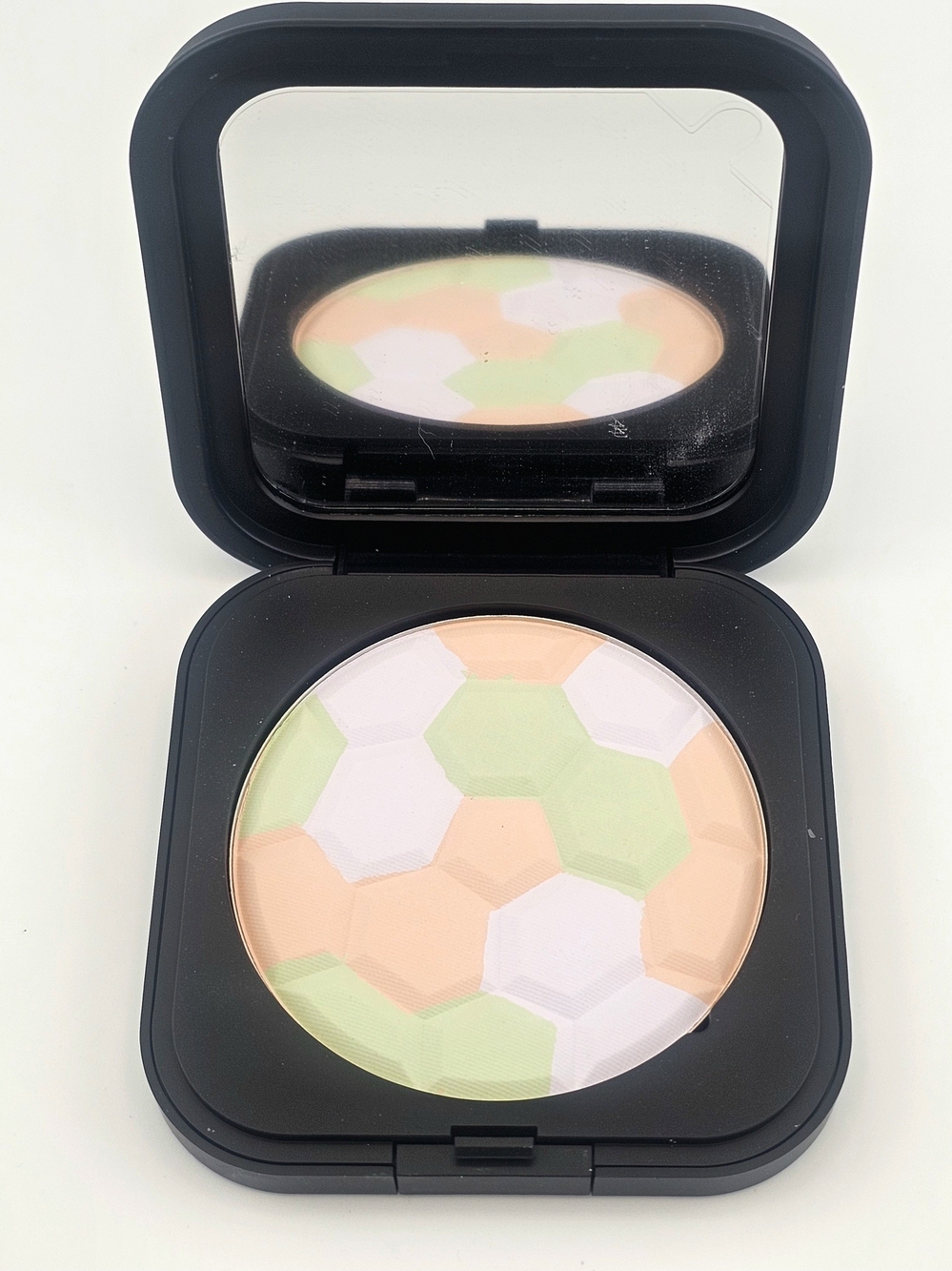 Laura Geller Filter Finish Radiant Setting Powder Universal 0.30oz Compact